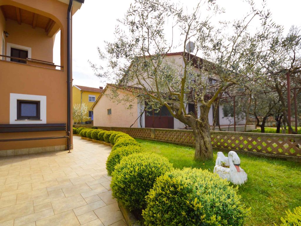 Ferienwohnung mit schöner Terrasse und Internetzugang