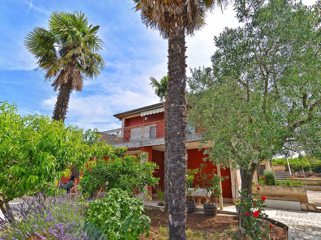 Ferienwohnung mit Terrasse und Klimaanlage