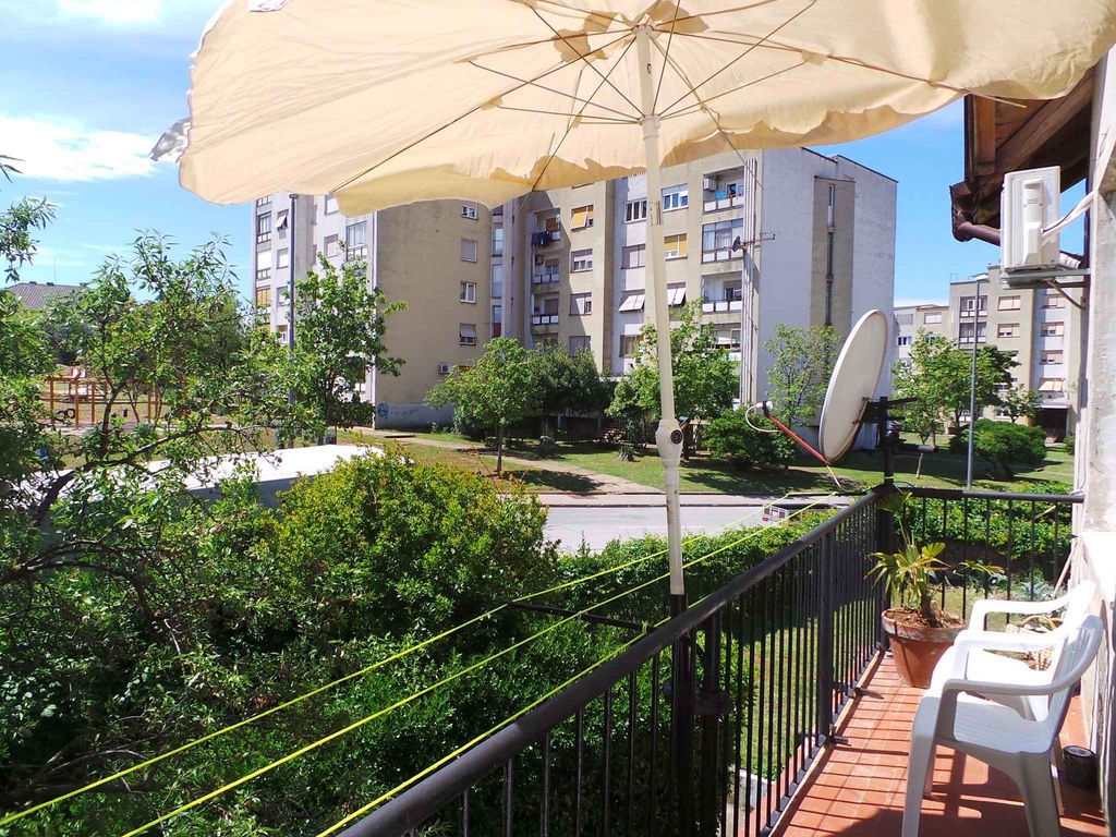 Ferienwohnung mit Balkon und Grillmöglichkeit