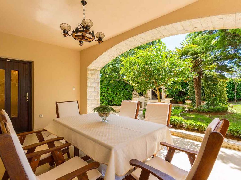 Ferienwohnung mit Garten und Grill