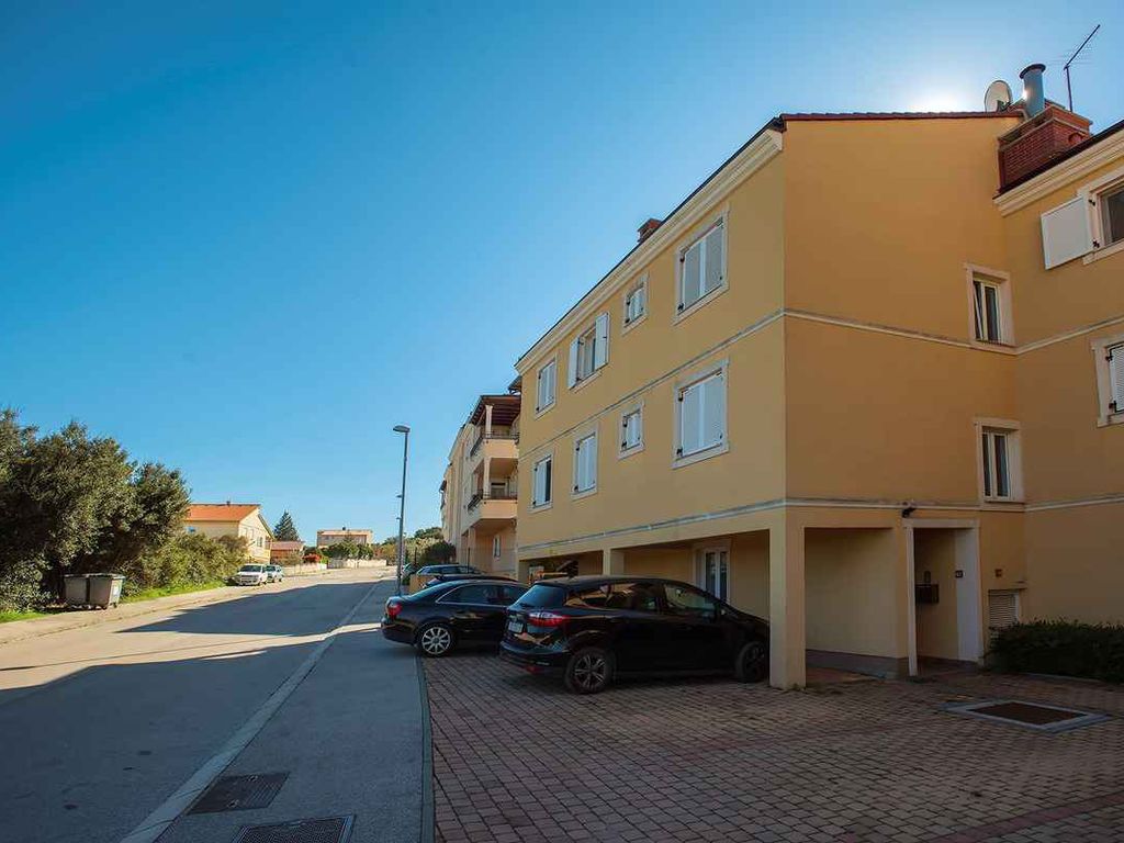 Ferienwohnung mit Balkon und Klimaanlage