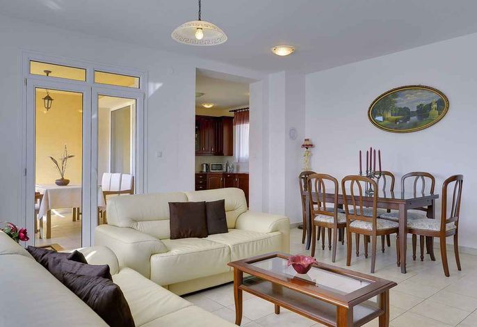 Ferienwohnung mit Balkon und Klimaanlage
