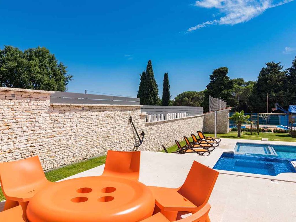 Villa mit Pool, Sauna und Jacuzzi