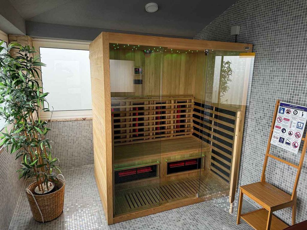Villa mit Pool, Sauna und Jacuzzi