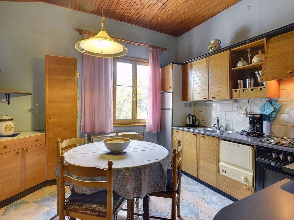 Ferienhaus mit Parkplatz, Grill und WLAN