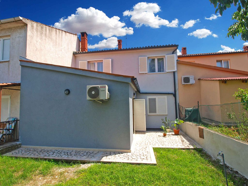 Ferienwohnung mit Balkon und Klimaanlage