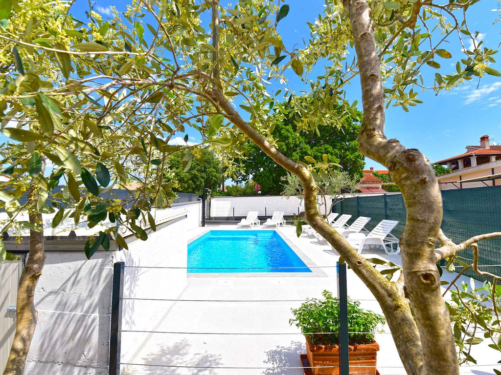 Ferienhaus mit Terrasse und Klimaanlage