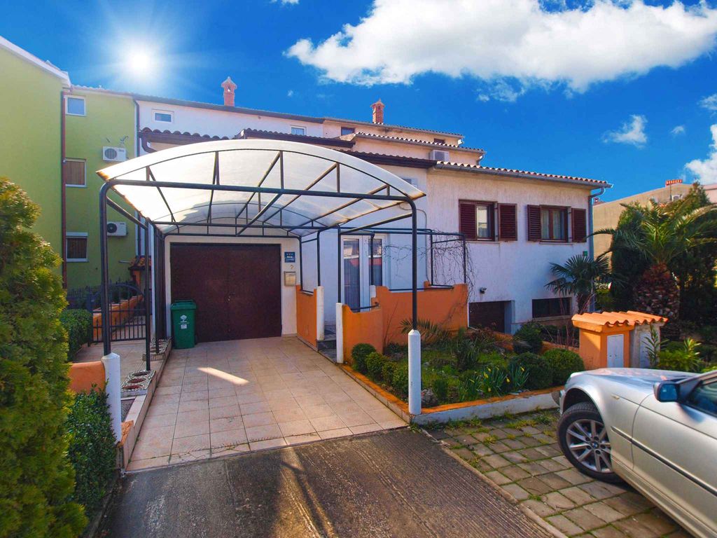 Ferienwohnung mit Terrasse und Klimaanlage