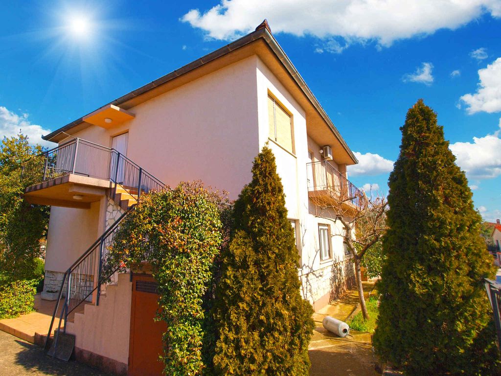 Ferienwohnung mit Balkon und Garten zur gemeinsamen Nutzung