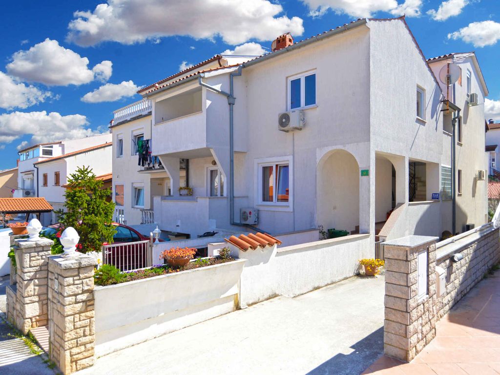 Ferienwohnung mit Klimaanlage und Terrasse