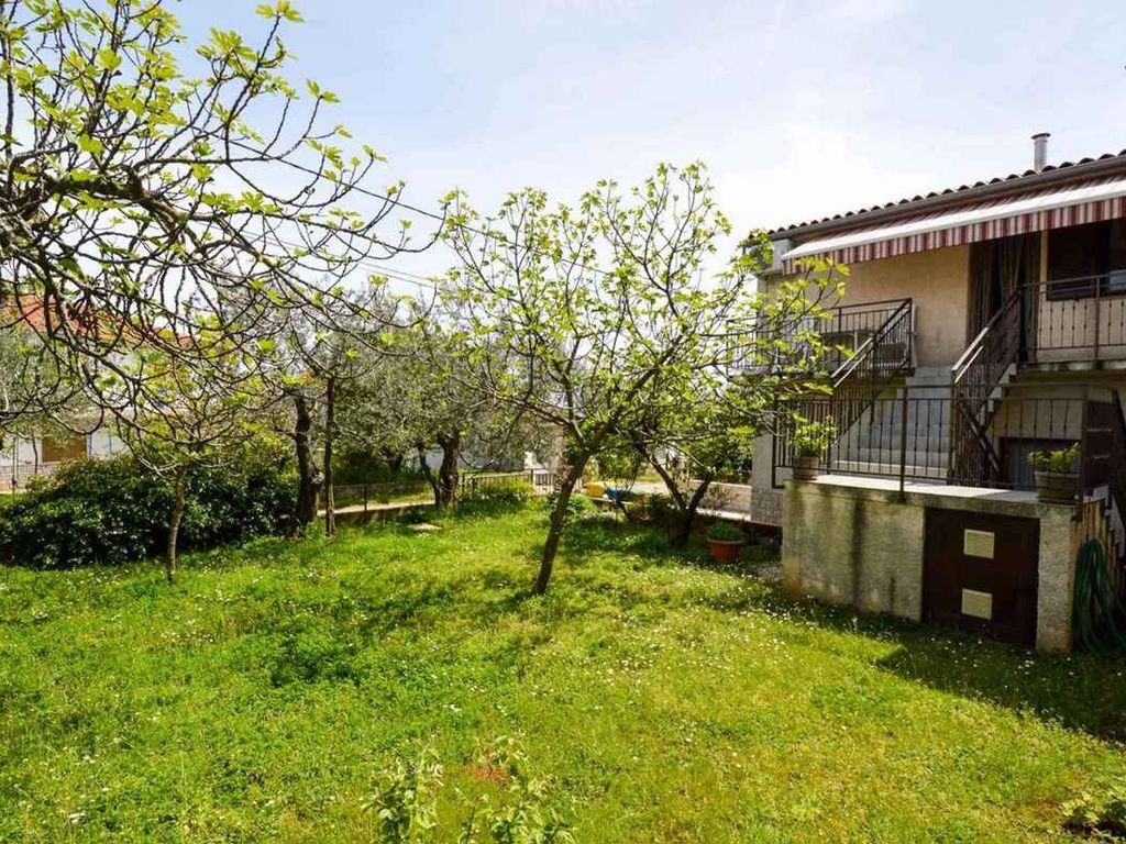 Ferienwohnung mit Klimaanlage und Balkon