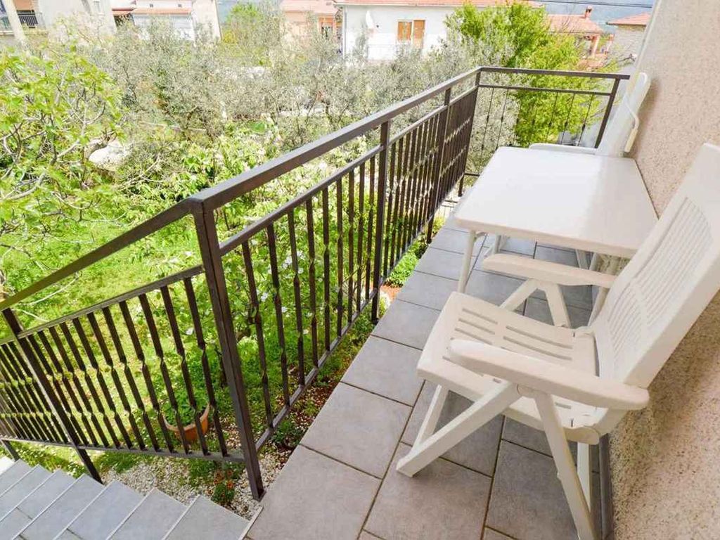 Ferienwohnung mit Klimaanlage und Balkon