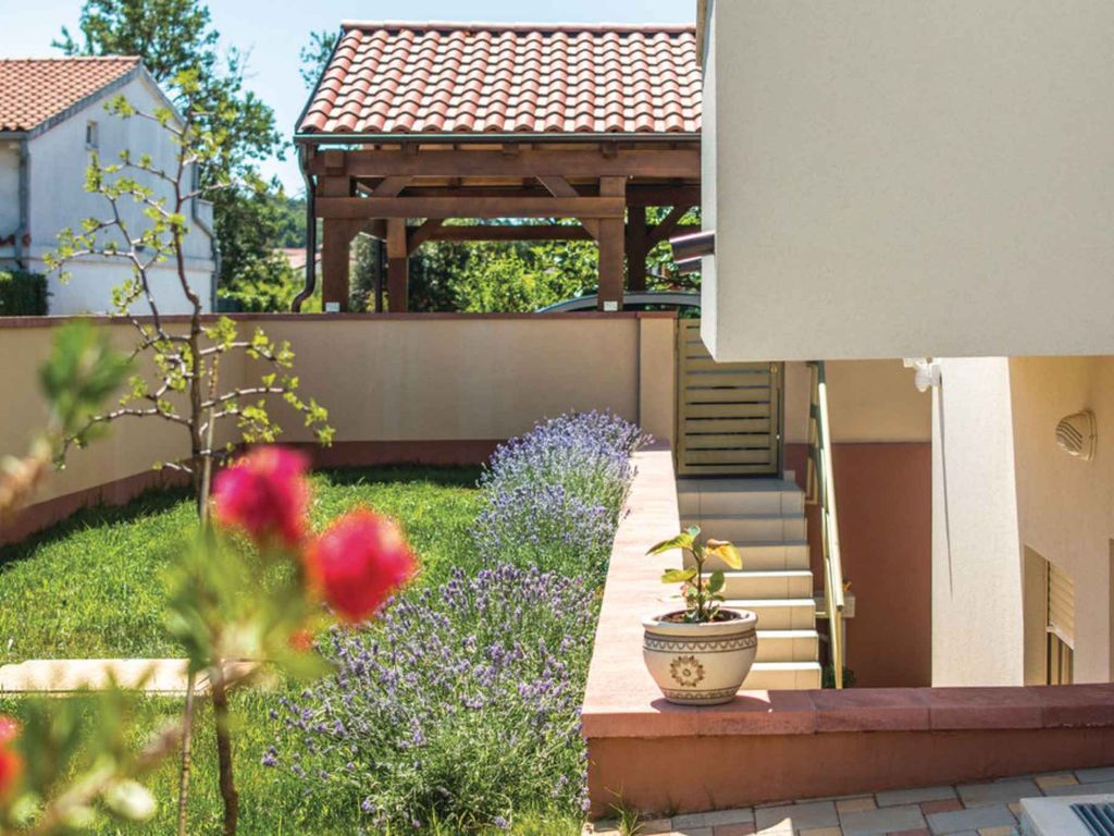 Ferienwohnung mit Klimaanlage und Balkon