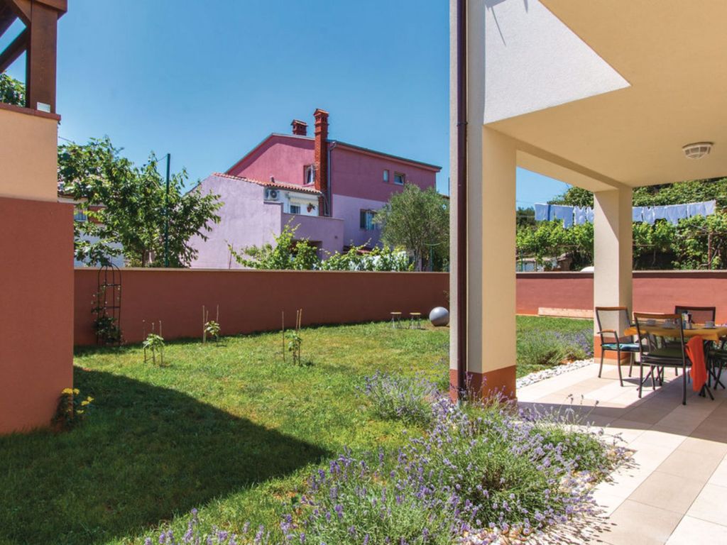 Ferienwohnung mit Klimaanlage und Balkon