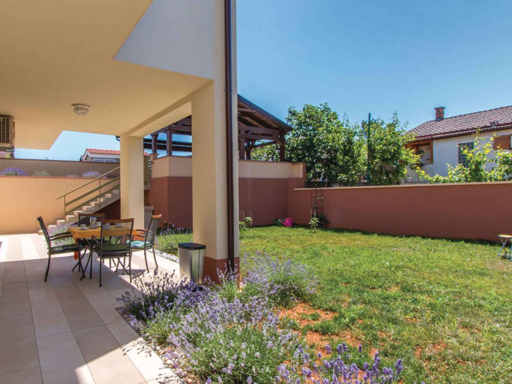 Ferienwohnung mit Klimaanlage und Balkon