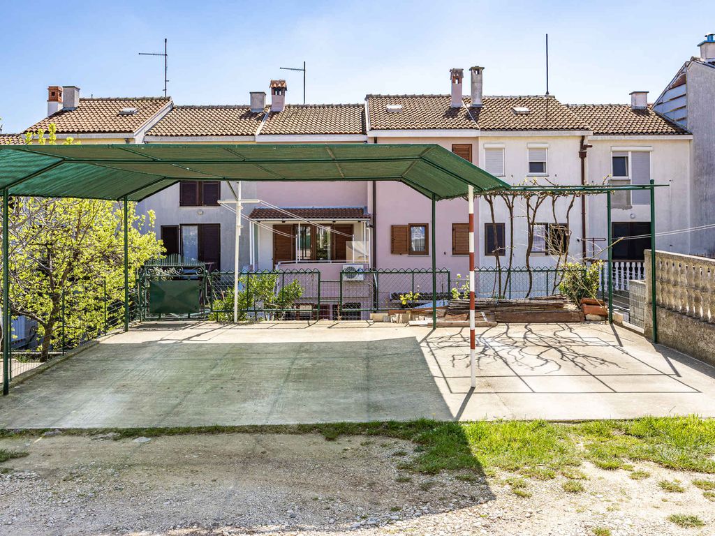 Ferienwohnung mit Terrasse
