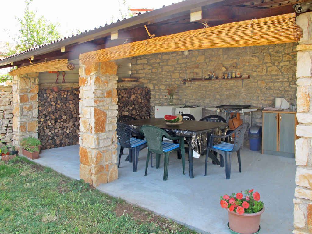 Ferienhaus mit großem Garten und Grillterrasse