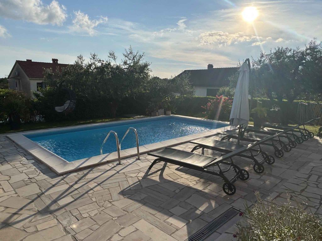 Ferienwohnung mit Klimaanlage und Pool