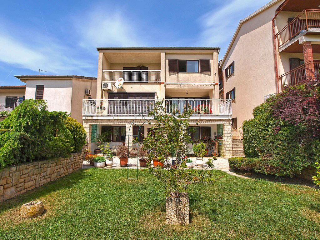 Ferienwohnung mit Terrasse und Grill