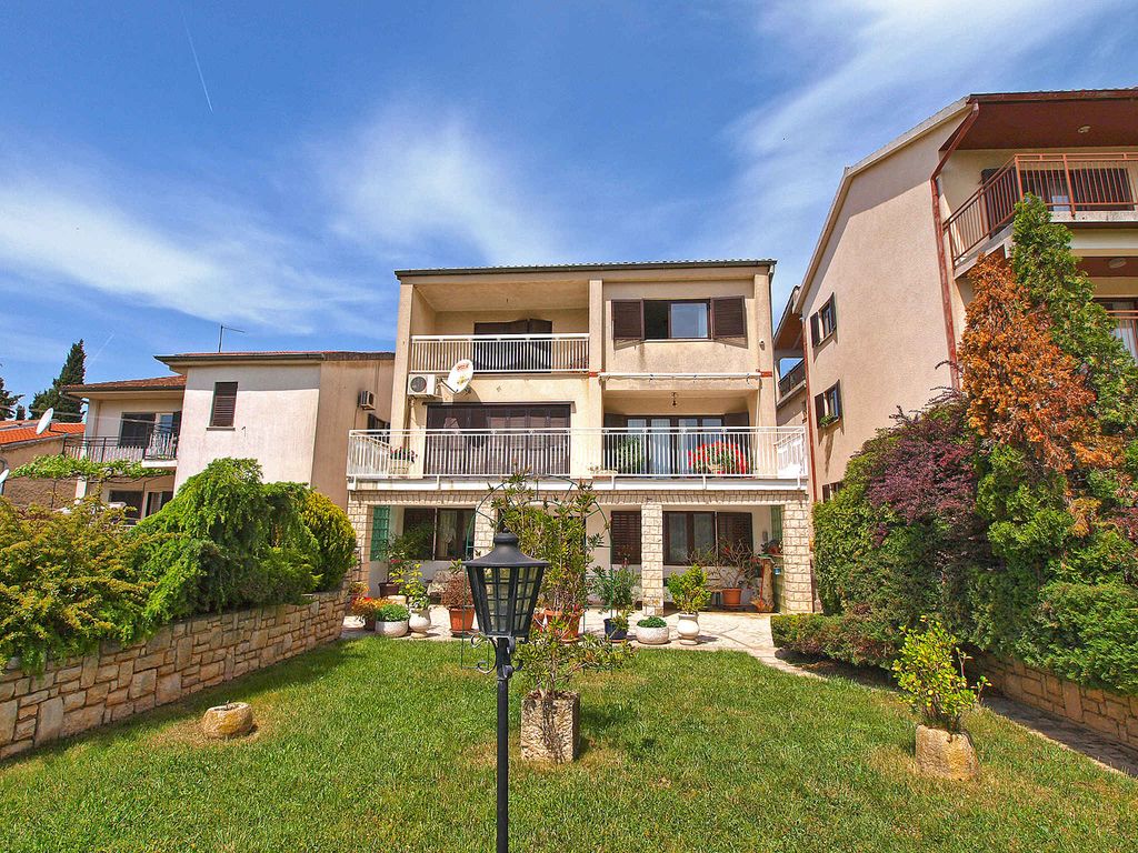 Ferienwohnung mit Terrasse und Grill