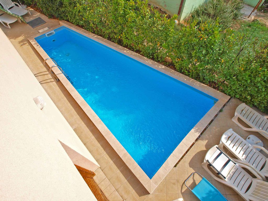 Ferienwohnung mit Klimaanlage und Pool