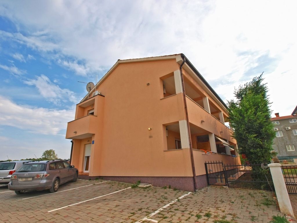 Ferienwohnung mit Klimaanlage und Pool