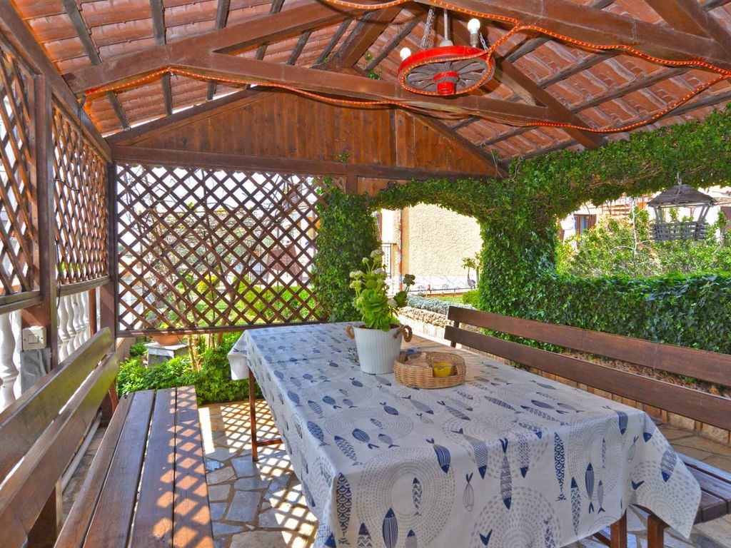 Ferienwohnung mit Garten und Grill