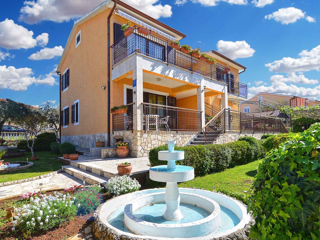 Ferienwohnung mit Garten und Grill