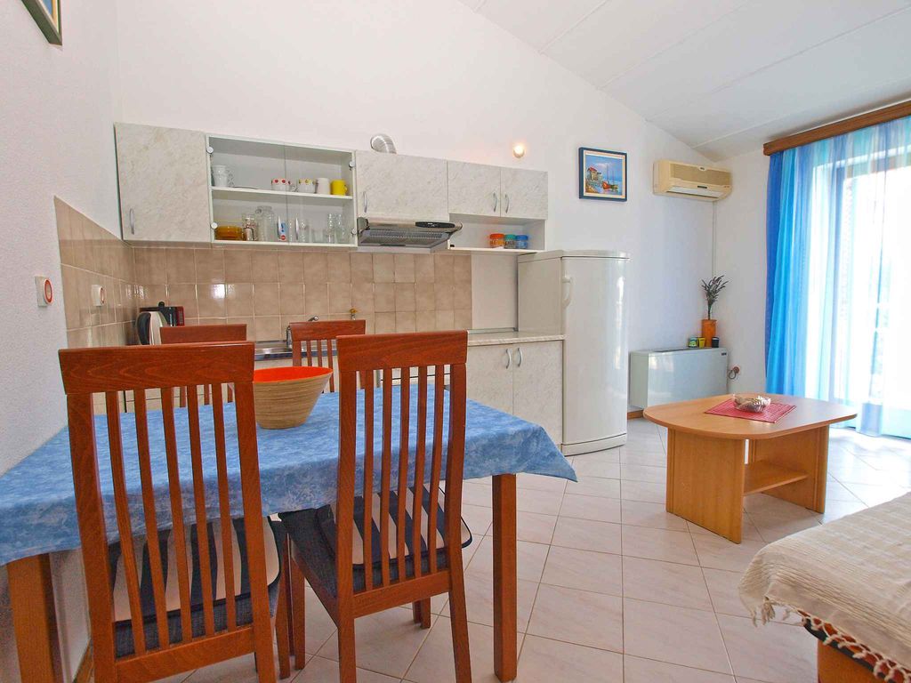 Ferienwohnung mit Balkon und Klimaanlage