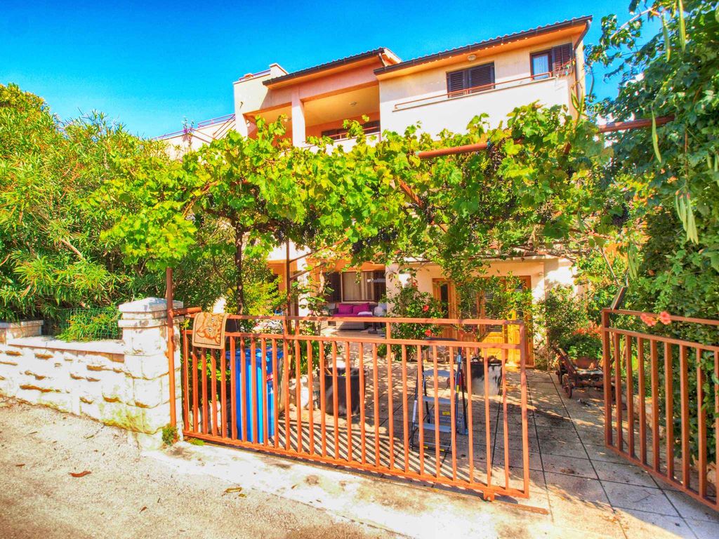 Ferienwohnung mit Garten und Grill