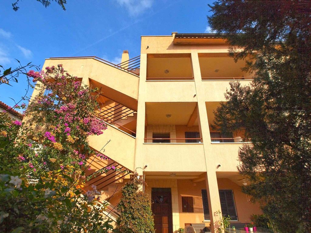 Ferienwohnung mit Garten und Grill