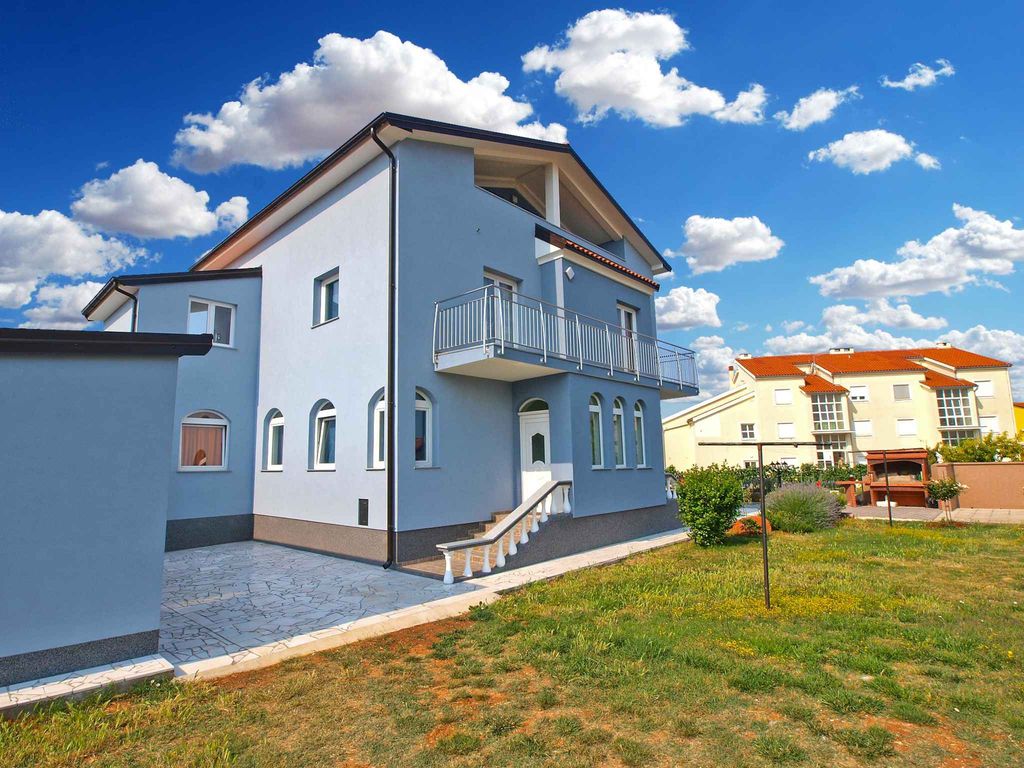 Ferienwohnung mit Garten und Grill