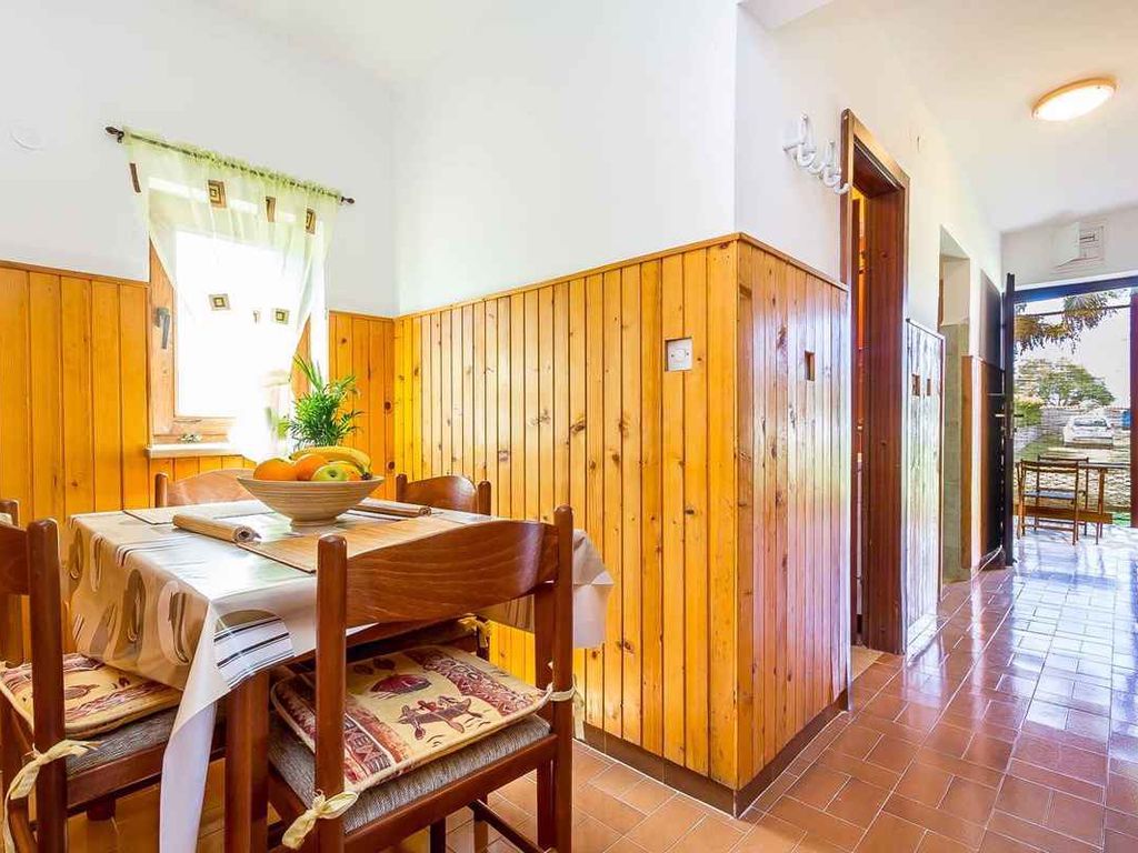 Ferienhaus mit Klimaanlage und Garten