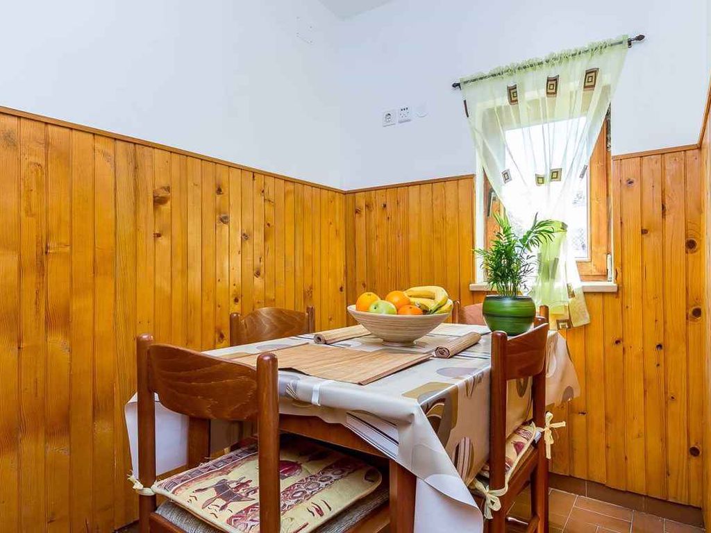 Ferienhaus mit Klimaanlage und Garten