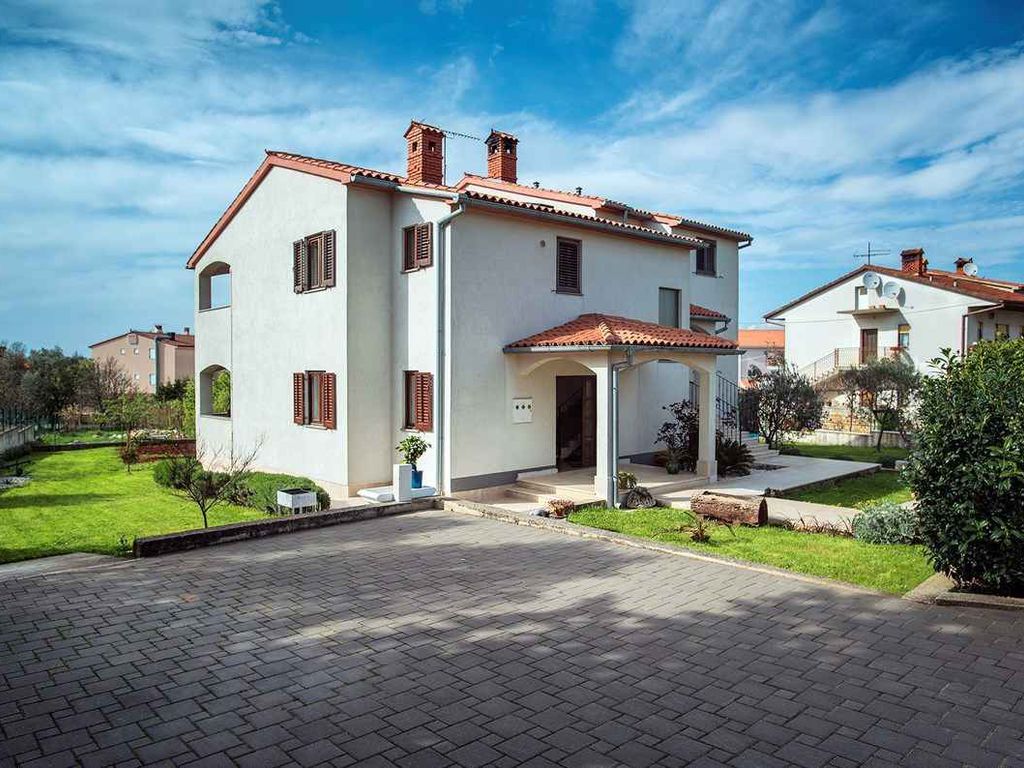 FerienWohnung mit Klimaanlage und Pool