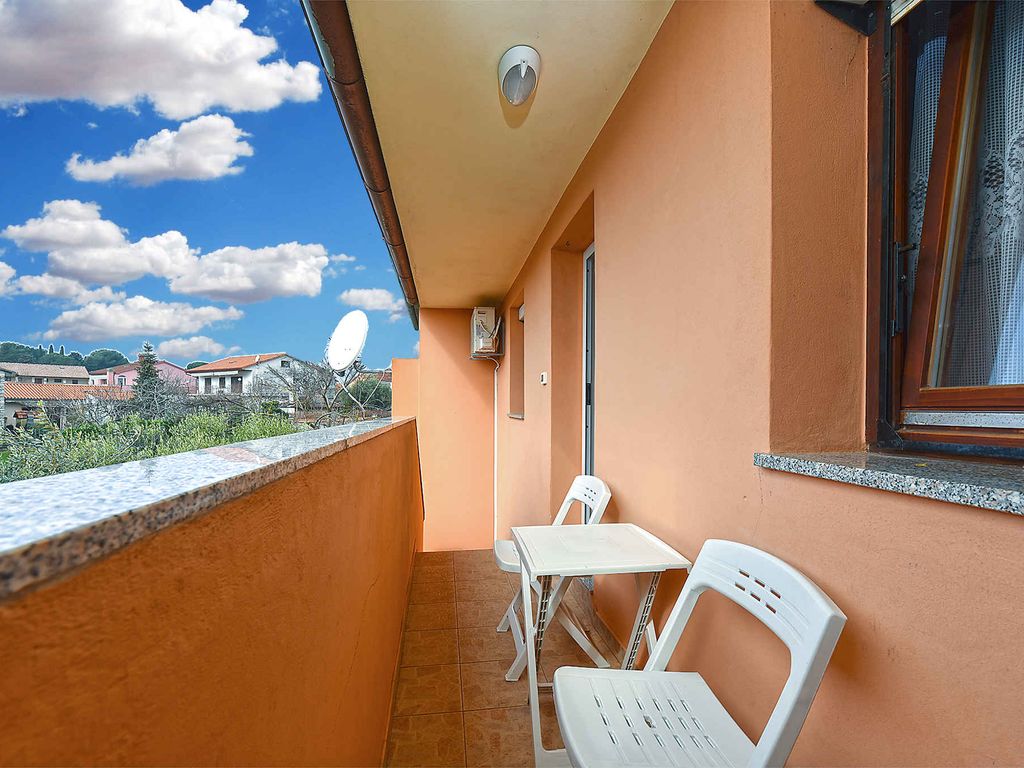 Ferienwohnung mit Klimaanlage und Balkon
