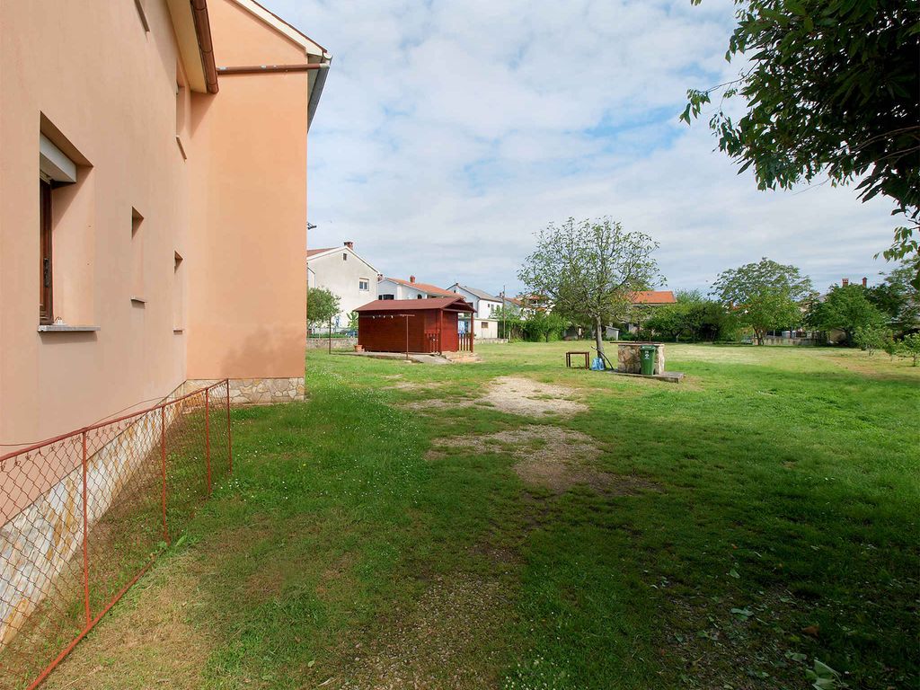 Ferienwohnung mit Klimaanlage und Balkon