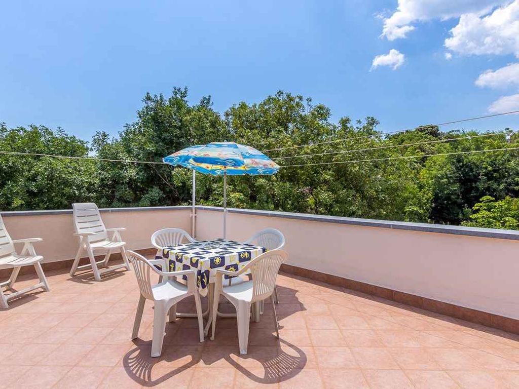 Ferienhaus mit Garten, Grill und Kinderspielplatz