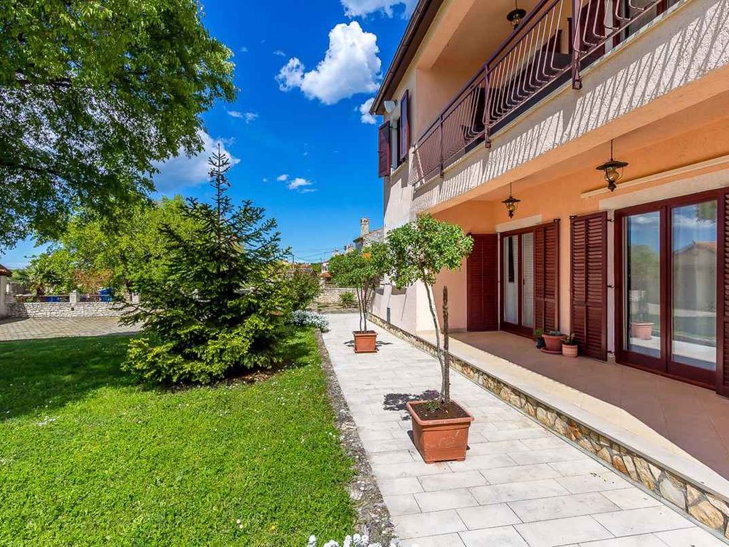 Ferienwohnung mit großem überdachtem Balkon