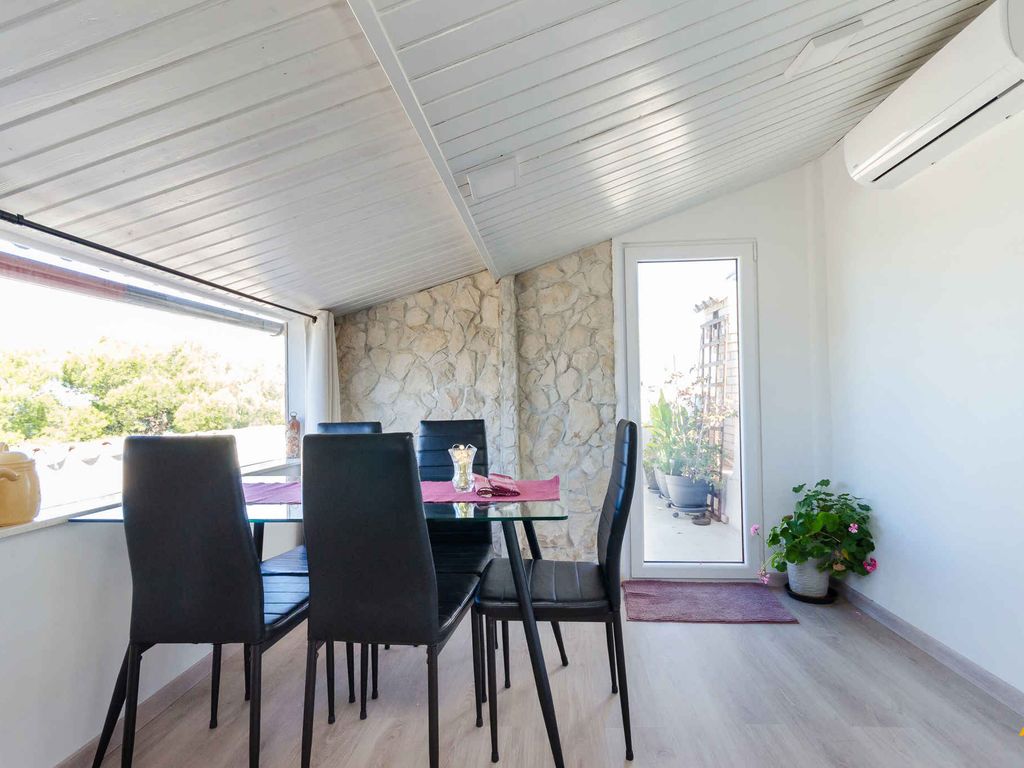 Ferienwohnung mit Klimaanlage und Meerblick