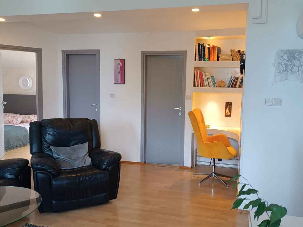 Ferienwohnung mit Klimaanlage und Meerblick