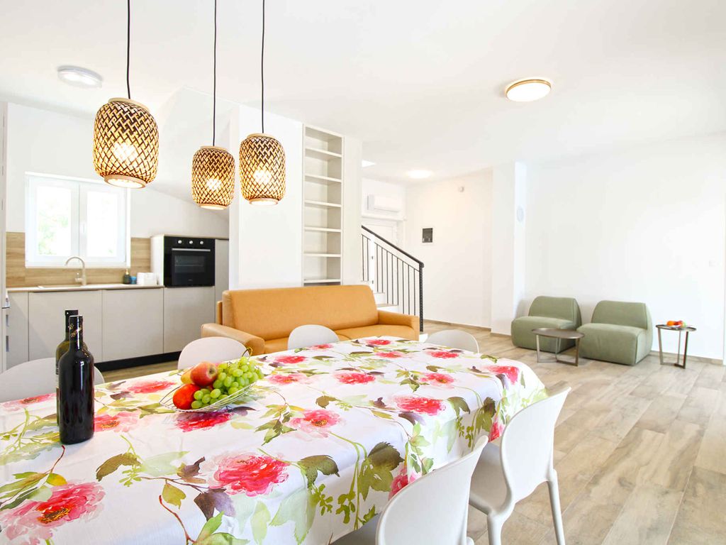 Ferienhaus mit Klimaanlage und Pool