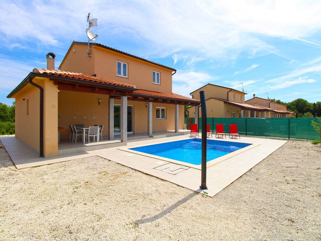 Ferienhaus mit Klimaanlage und Pool