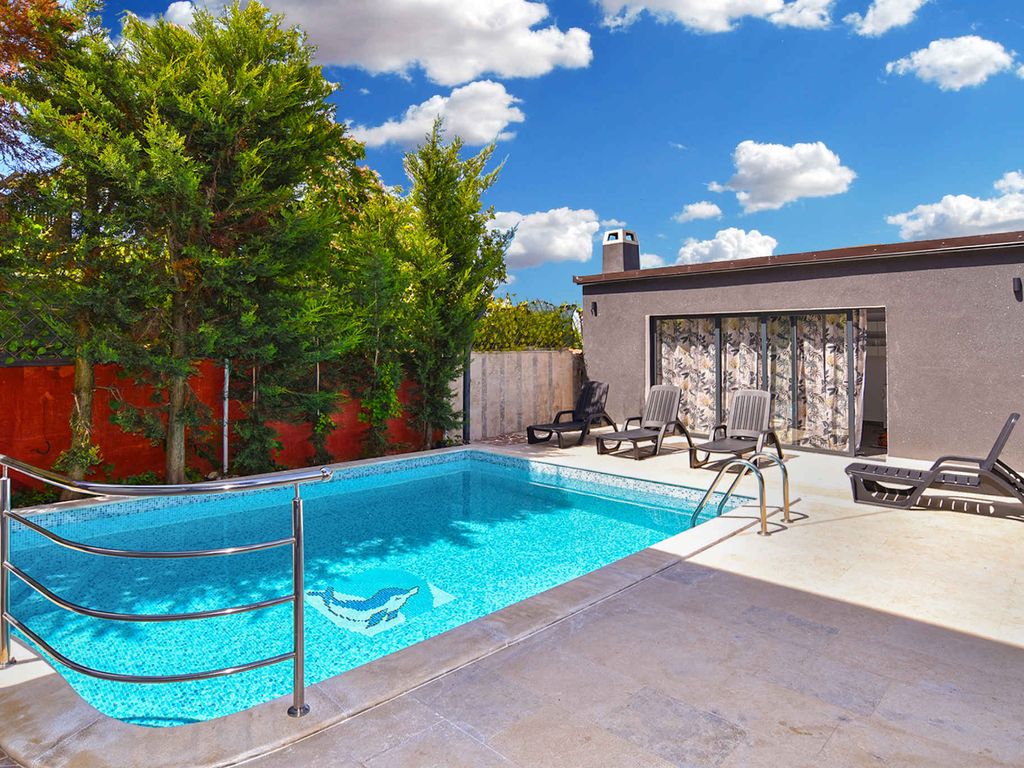 Studio mit Klimaanlage und Pool
