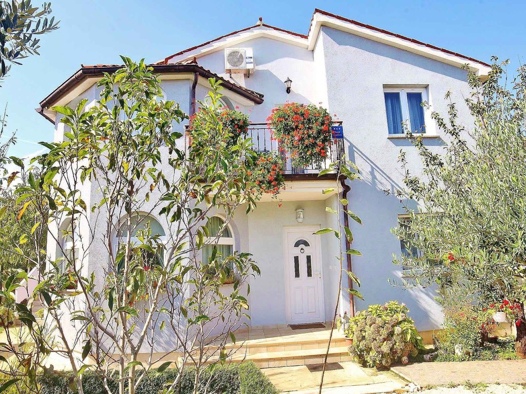 Ferienwohnung mit Terrasse