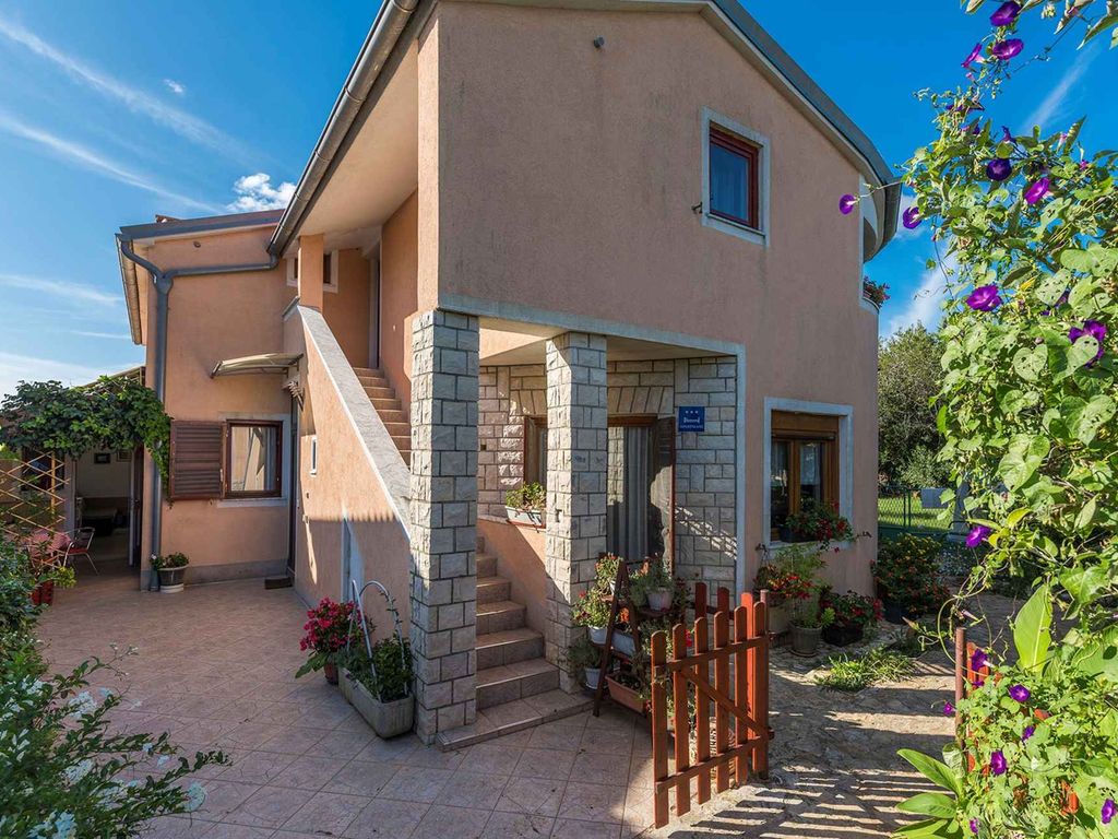 Ferienwohnung mit Terrasse