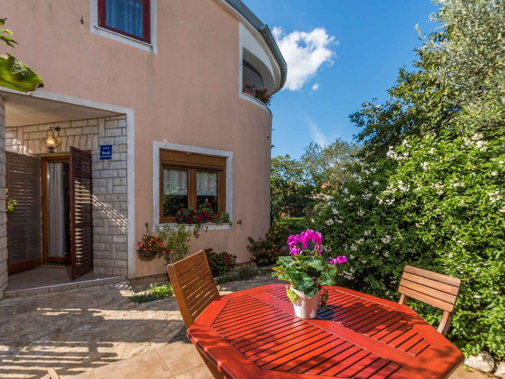 Ferienwohnung mit Klimaanlage und Terrasse