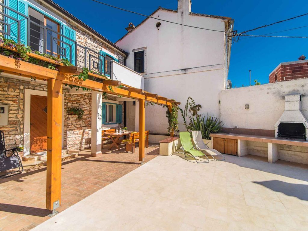Ferienhaus mit Garten