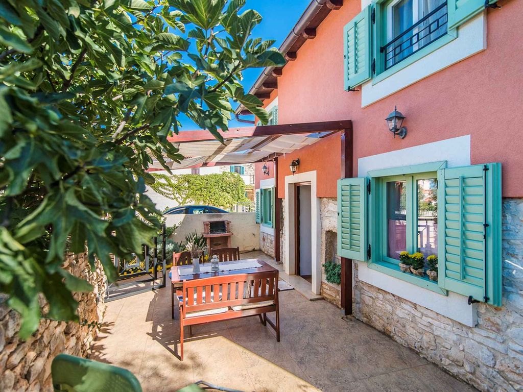 Ferienhaus mit Garten
