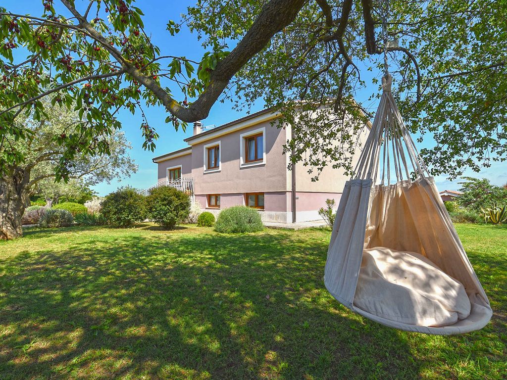 Ferienwohnung mit gemütlicher Terrasse und Garten